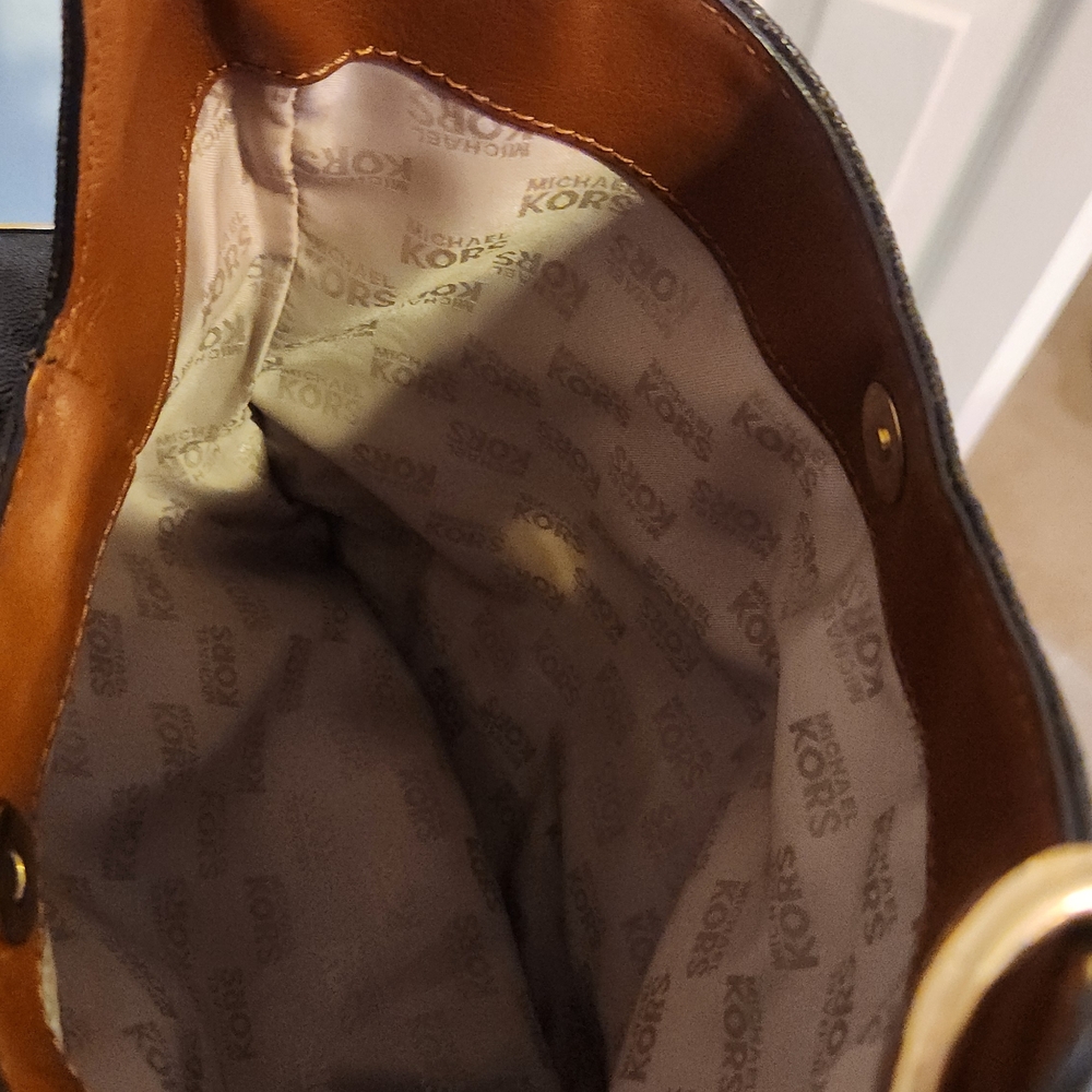 Michael Kors Brown Shoulder Bag.  EUC - Picture 10 of 13